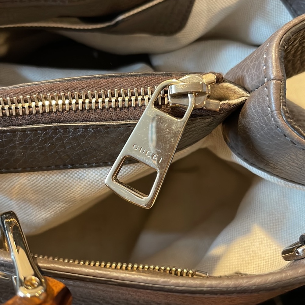 Gucci Large Bamboo Shopper Leather Tote Bag - Picture 12 of 17